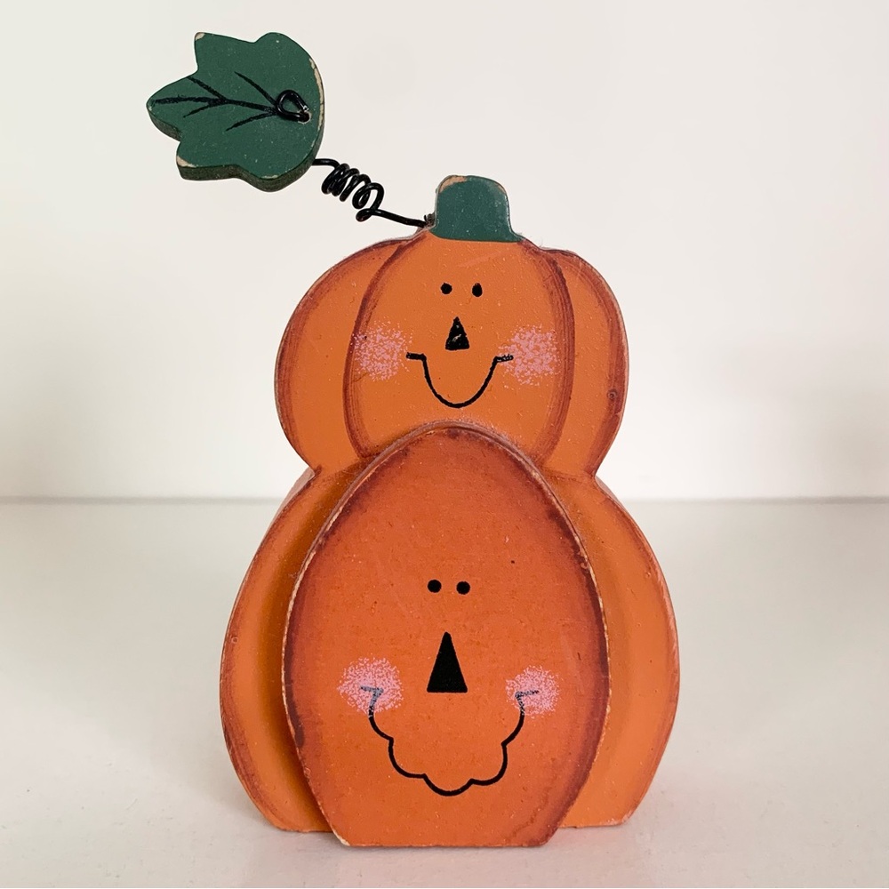 Vintage wooden pumpkin decor